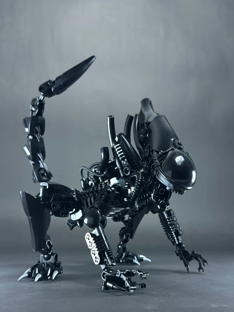 Alien LEGO MOC by artist Haru Bonks