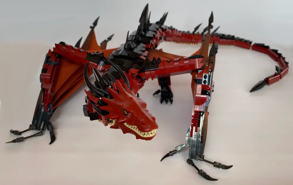 Smaug the Terrible - LEGO MOC by artist Lukas Koch 