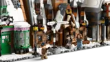 Close-up of street scene and minifigures.