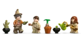 Minifigures and accessories close-up.