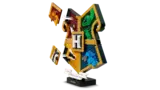 Crest revealing hidden treasures