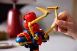Adjusting a spider-arm.