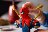 Adjusting the front spider-arm.