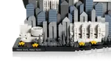 Left side detail of Lego New York City The Big Apple 21066.