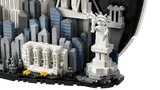 Right side detail of Lego New York City The Big Apple 21066.