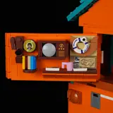 Lumibricks 18010 interior cabin greebling.