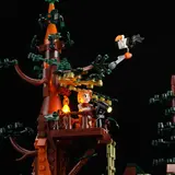 Treehouse platform close-up